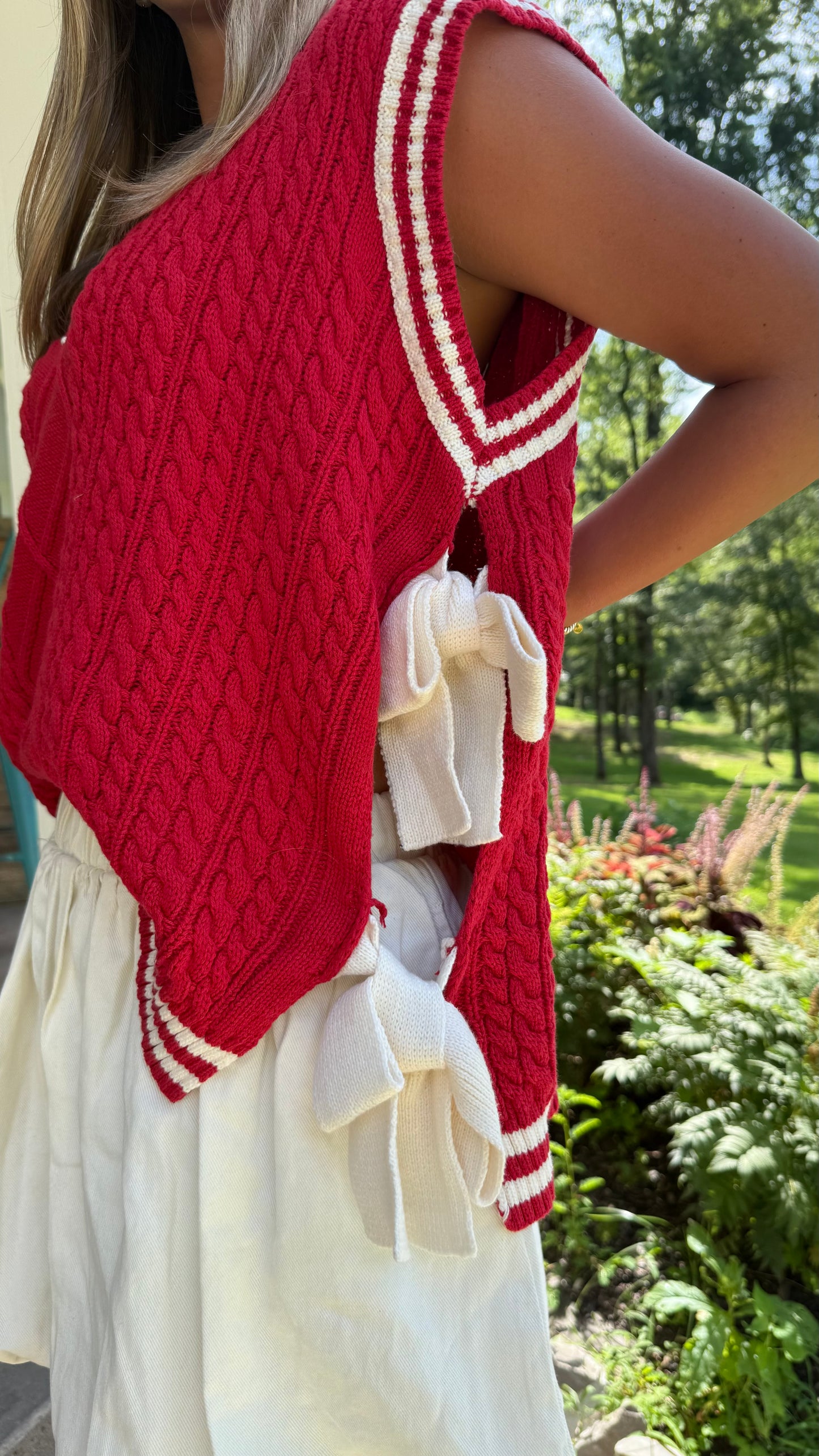 V-Neck Sleeveless Sweater Top