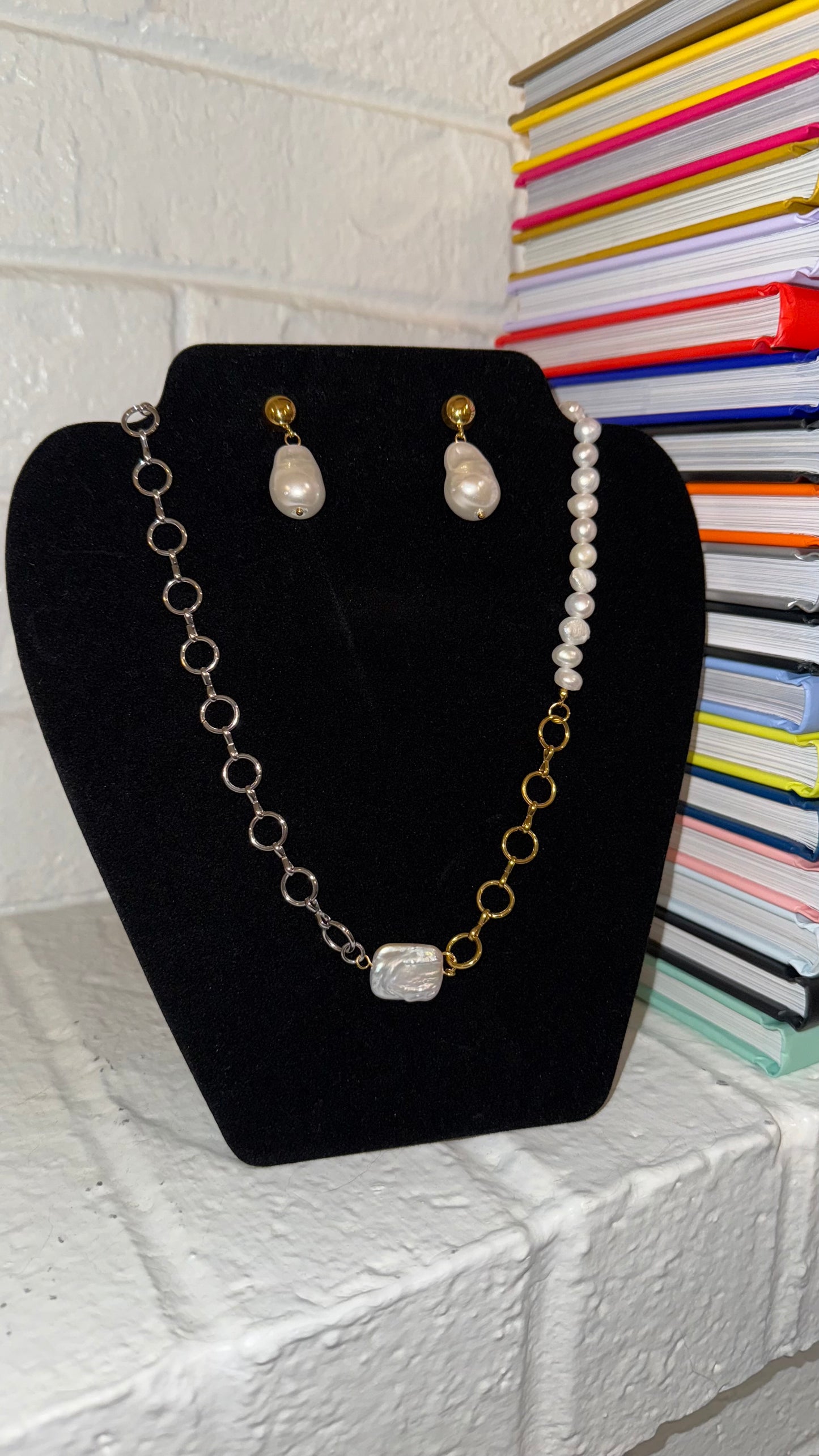 Mixed Metal Pearl Chain